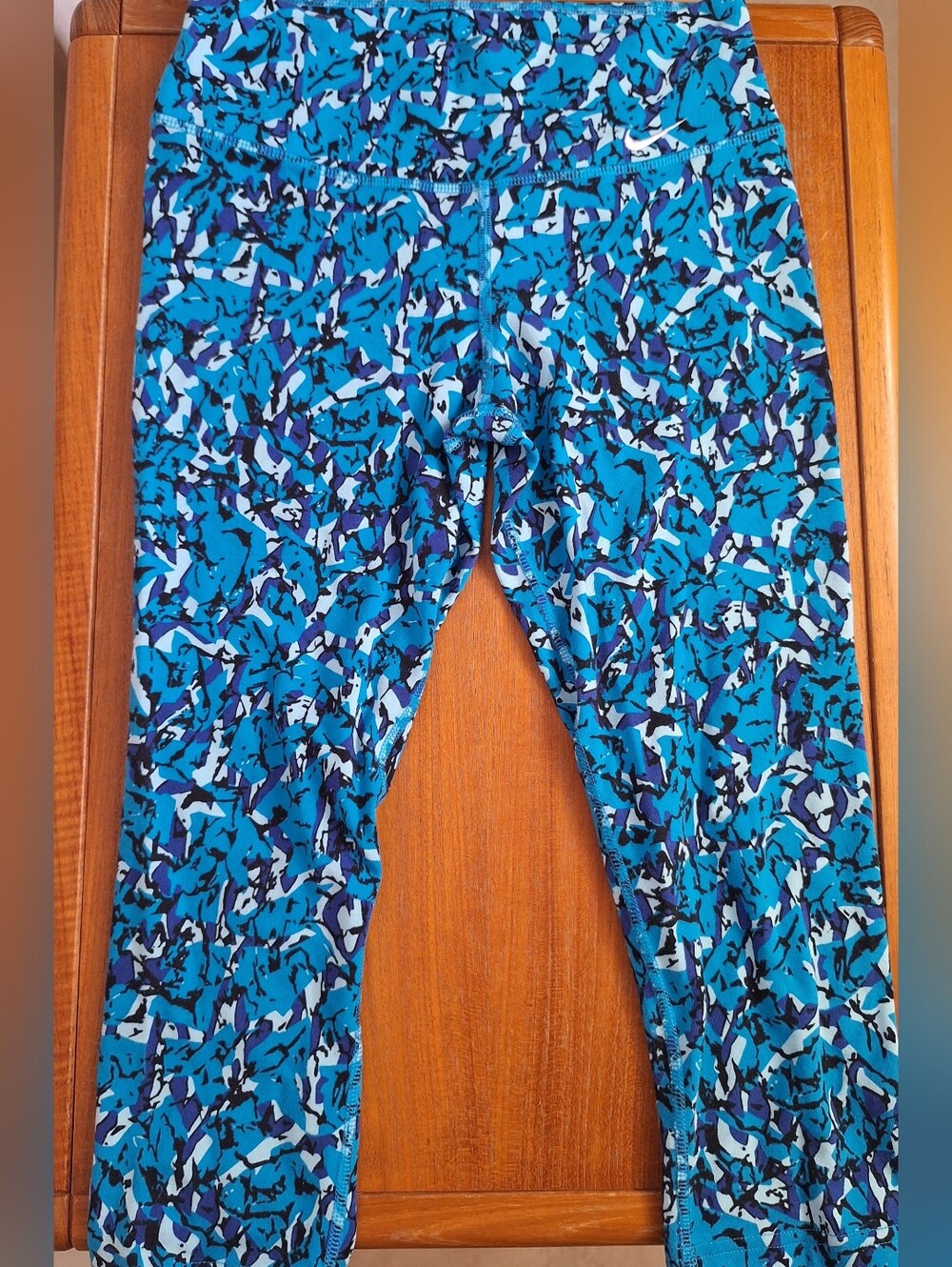 NIKE DRI FIT Capri Leggings Running Yoga Crop Gym Abstract Colorful Womens XS